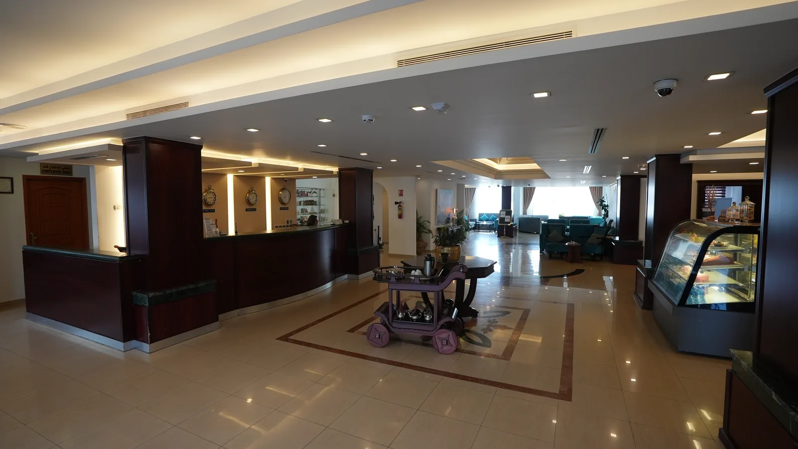 City Inn Palace Hotel reception lobby