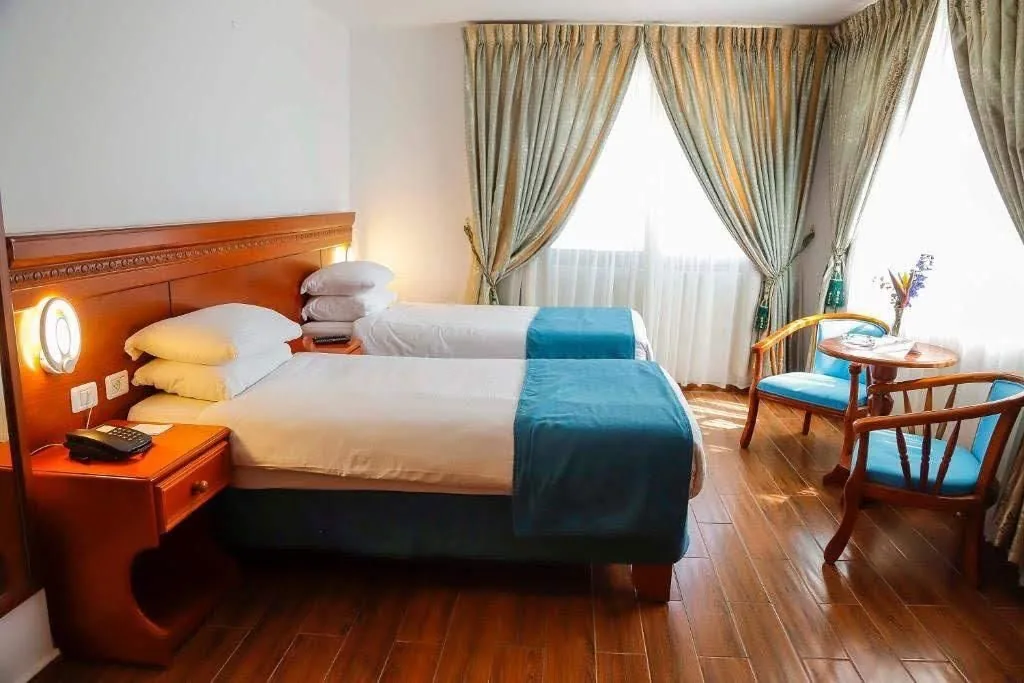 Standard Twin Room